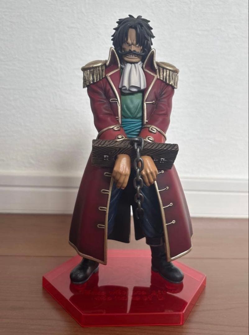 ワンピースフィギュア　11体セット　ロジャー、エース、ゾロ、ナミ、ワイパー等