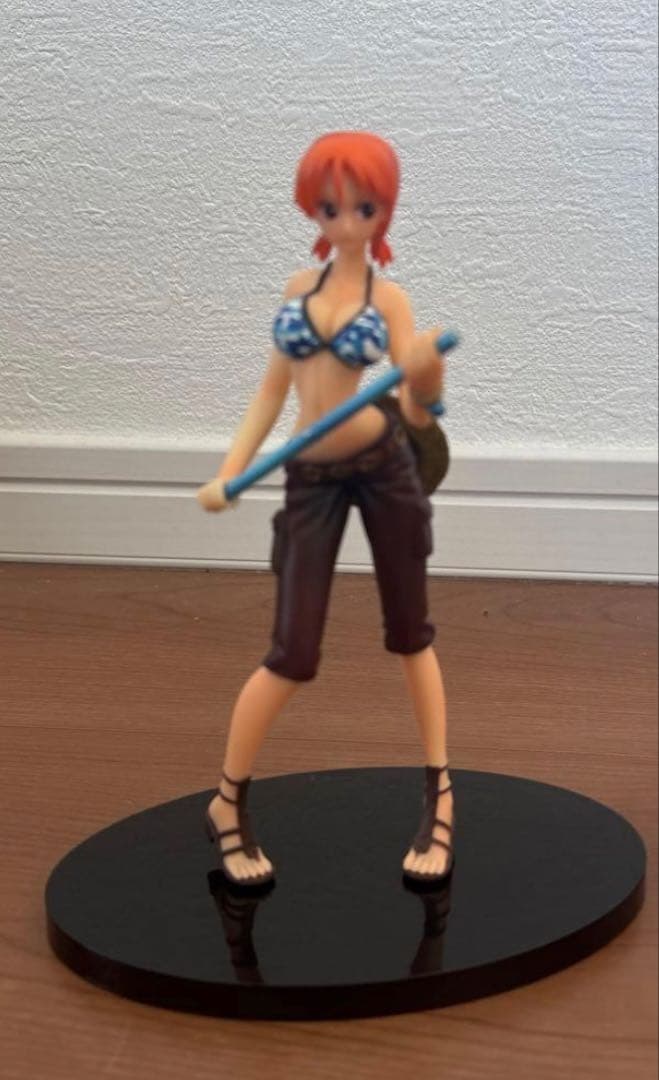 ワンピースフィギュア　11体セット　ロジャー、エース、ゾロ、ナミ、ワイパー等