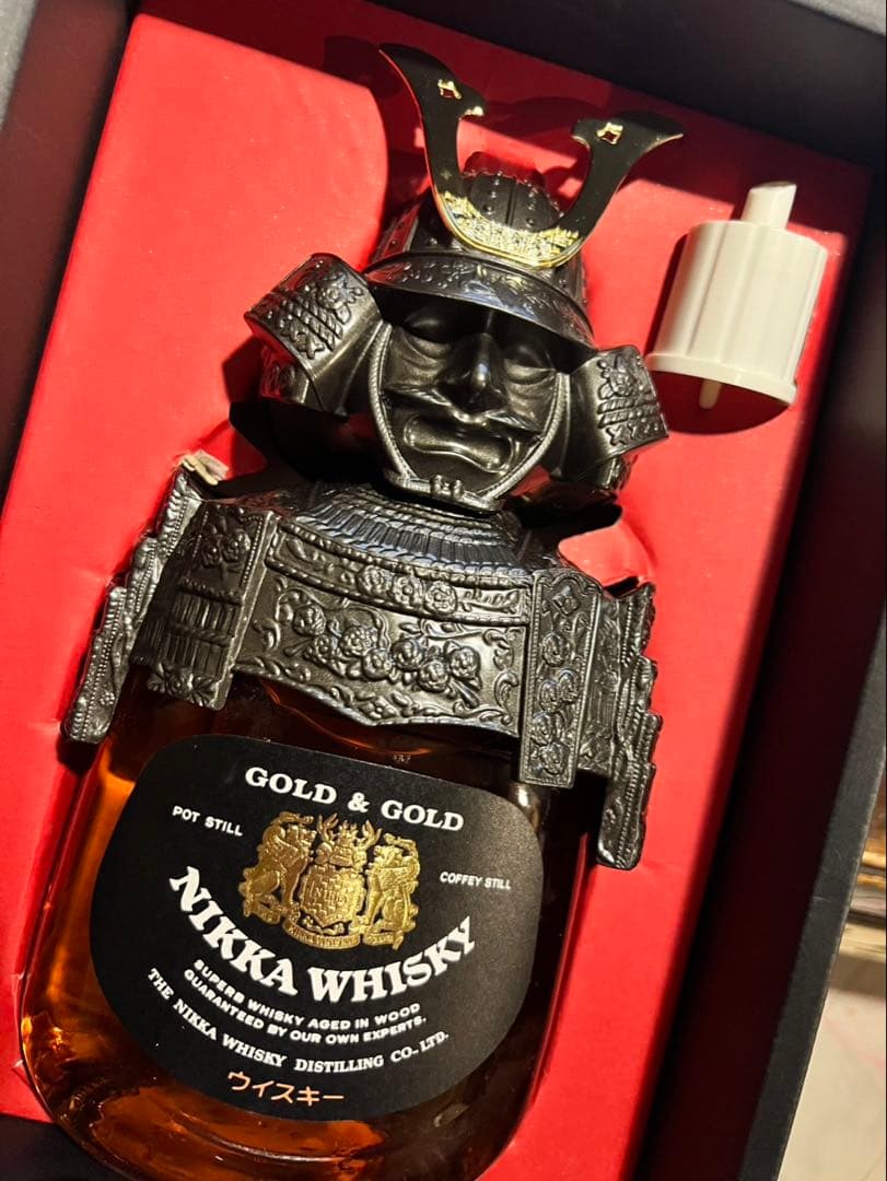 【希少】ニッカウイスキー　兜(金属製) 免税店限定