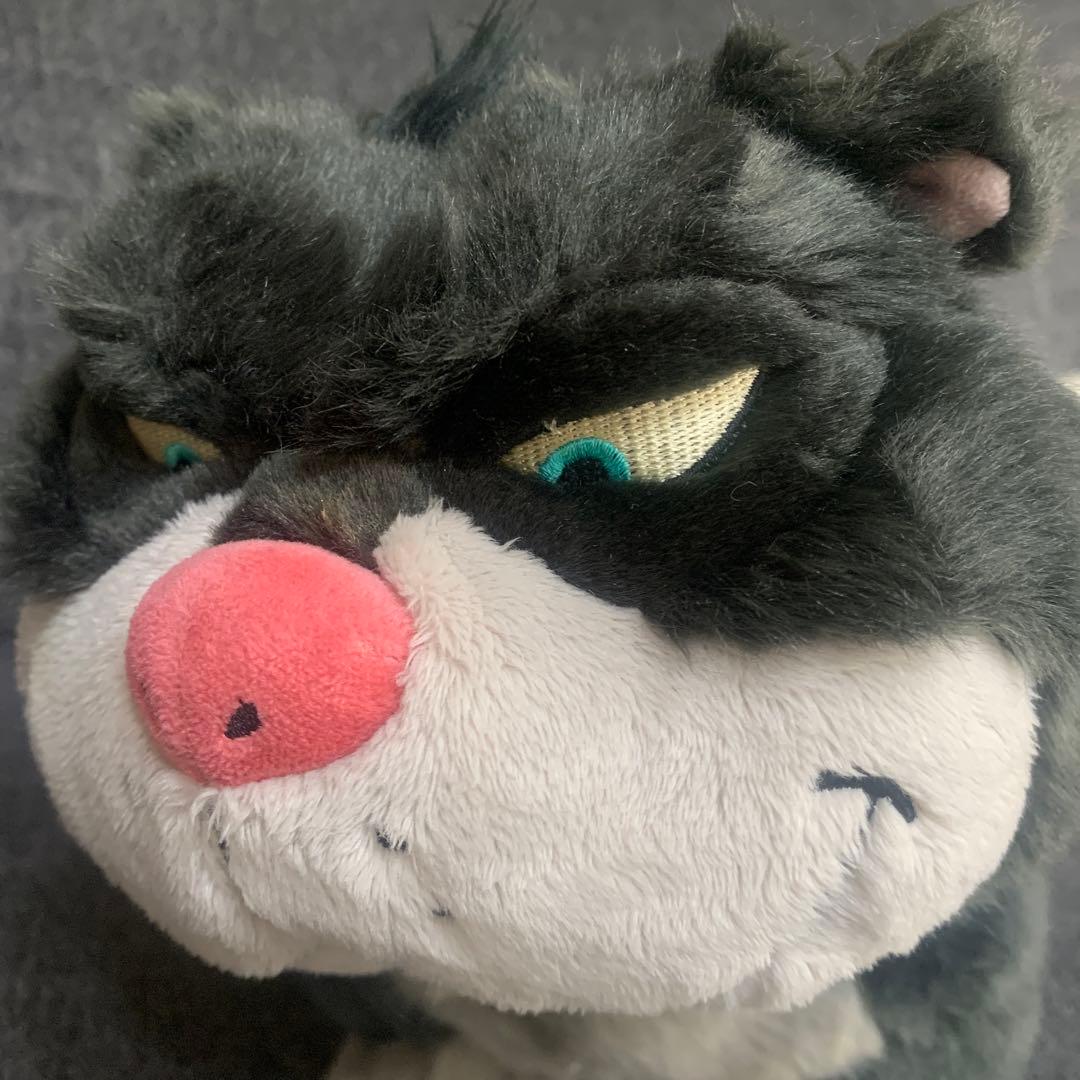 ルシファー　ぬいぐるみ　ディズニーストア　海外　猫　希少