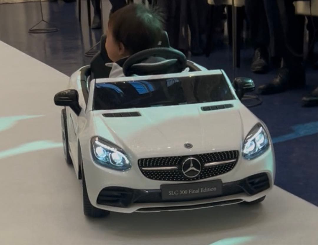 メルセデス・ベンツ　リングボーイ・リングガールカー