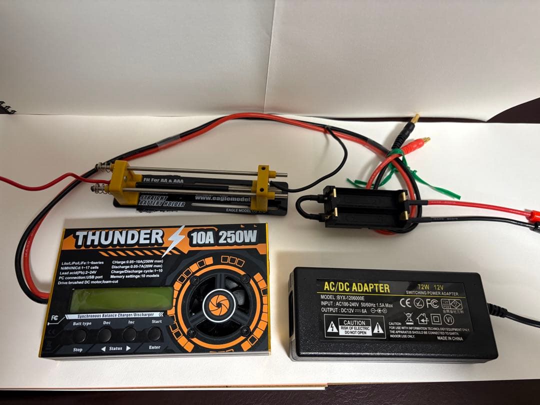 【美品】THUNDER 10A 250Wサンダー アダプター付 ミニ四駆 充電器