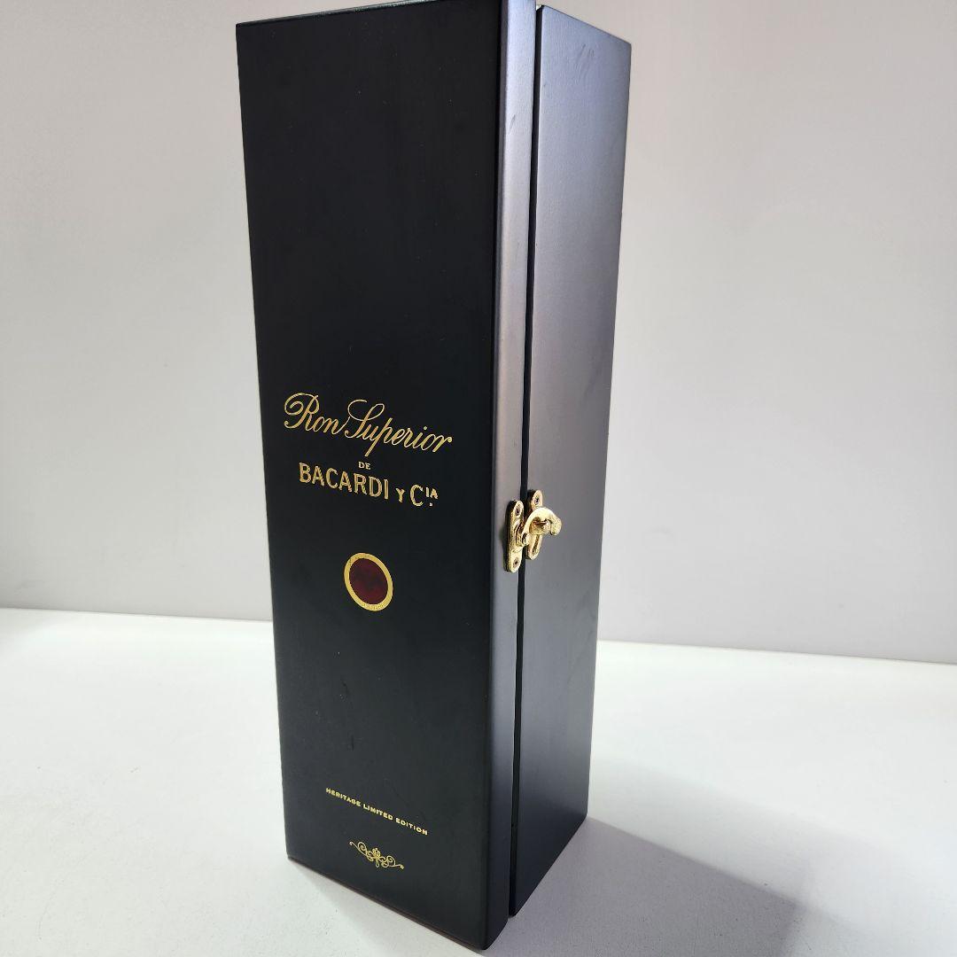 新品　未開栓 バカルディ　スペリオール　ヘリテージ　ラム　ホワイト　木箱入り