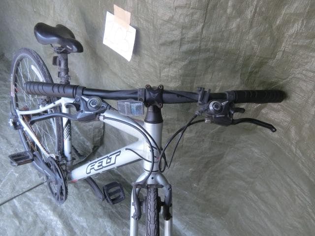205：FELT　クロスバイク　部品取等ジャンク　引取限定：埼玉県所沢市