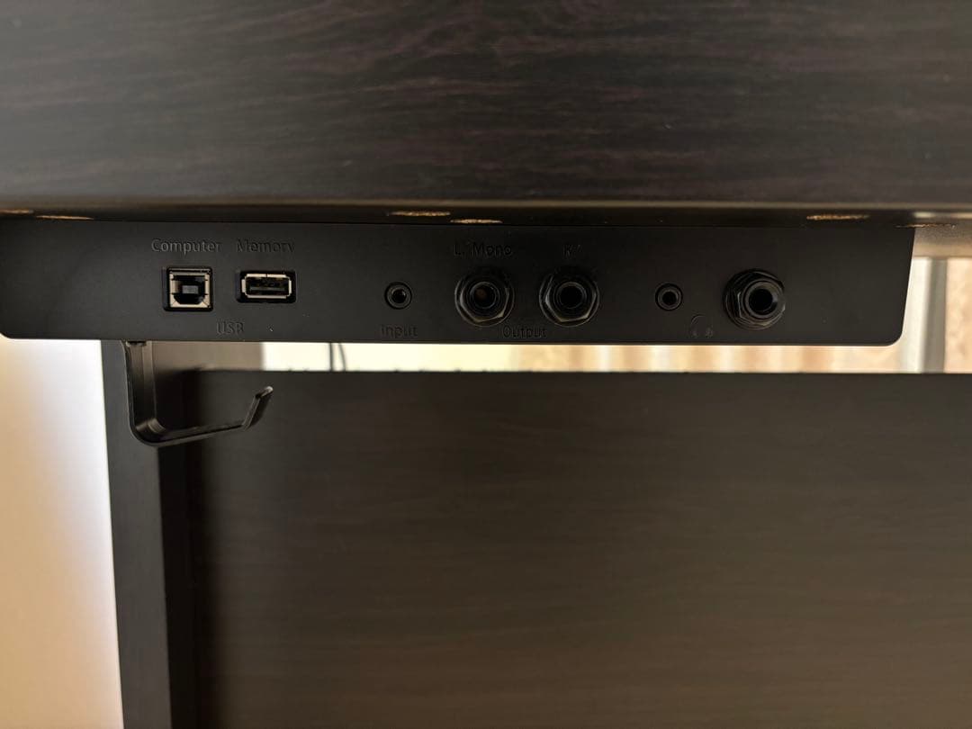 Roland HP704 88鍵デジタルピアノ