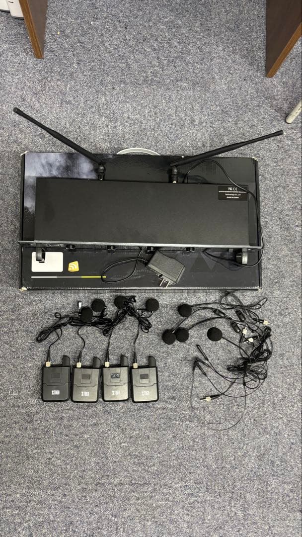 TUGA ワイヤレスマイクシステム 受信機4台 送信機4台