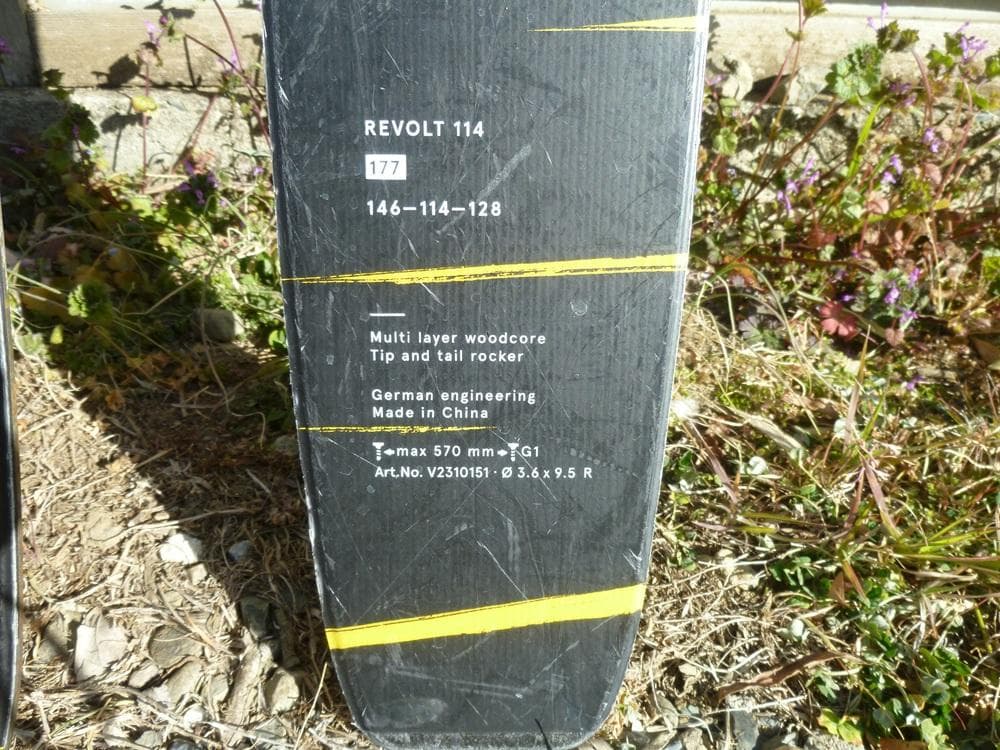 Völkl REVOLT 114 スキー板 Marker ビンディング付き