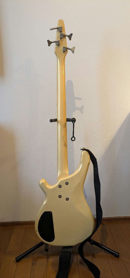 BASS MANIAC エレキベース