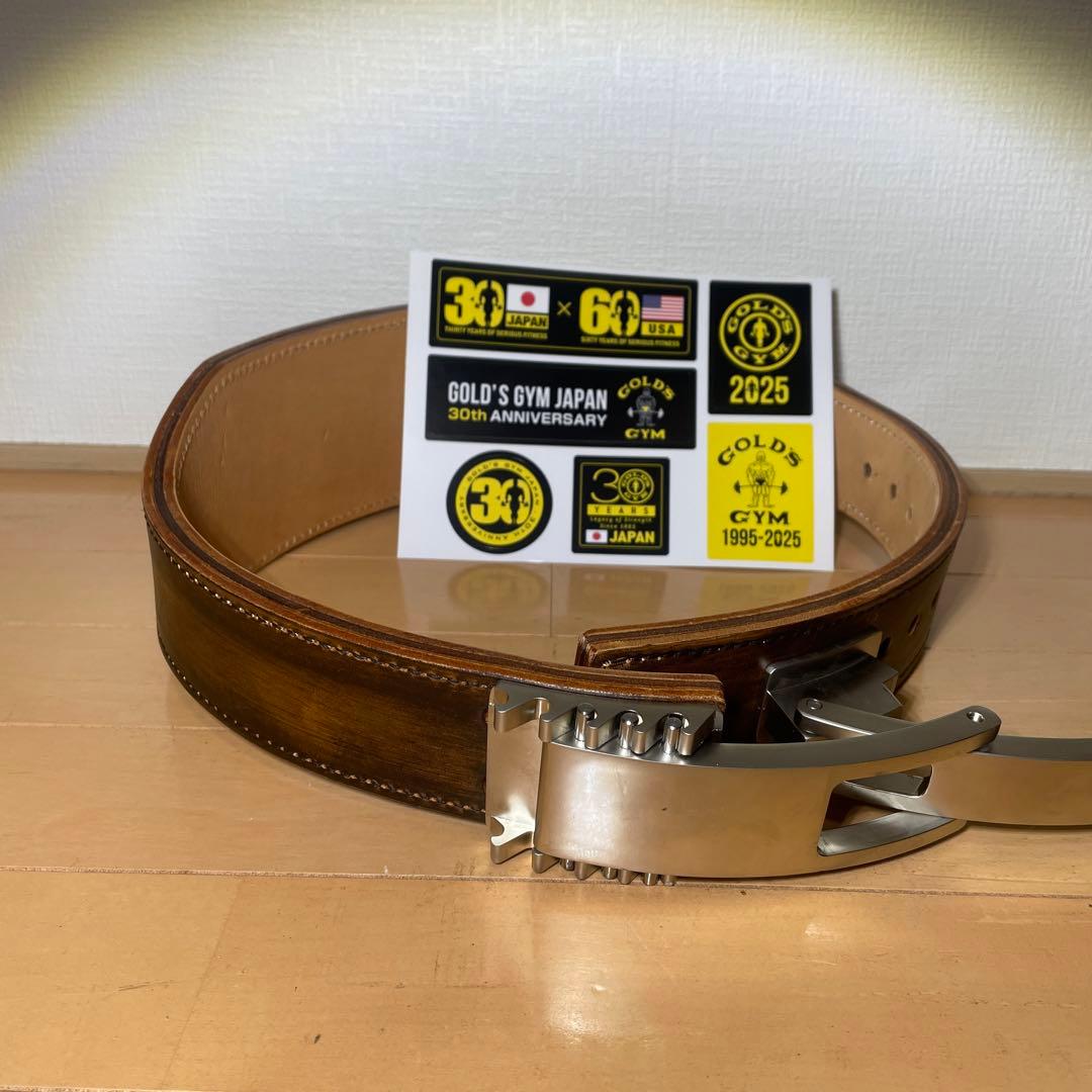 新品未使用　パワーベルト　GOLD'S GYM 30周年記念 シール付き