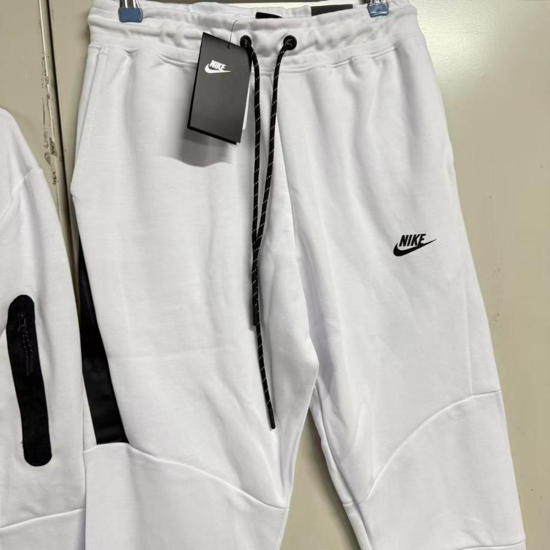 Nike ホワイトジャージ上下セット**M**