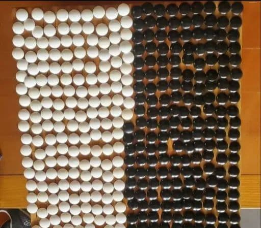 囲碁セット　国産本榧足付碁盤 　碁盤　碁石　囲碁　へそ付き　即日発送　即購入可能