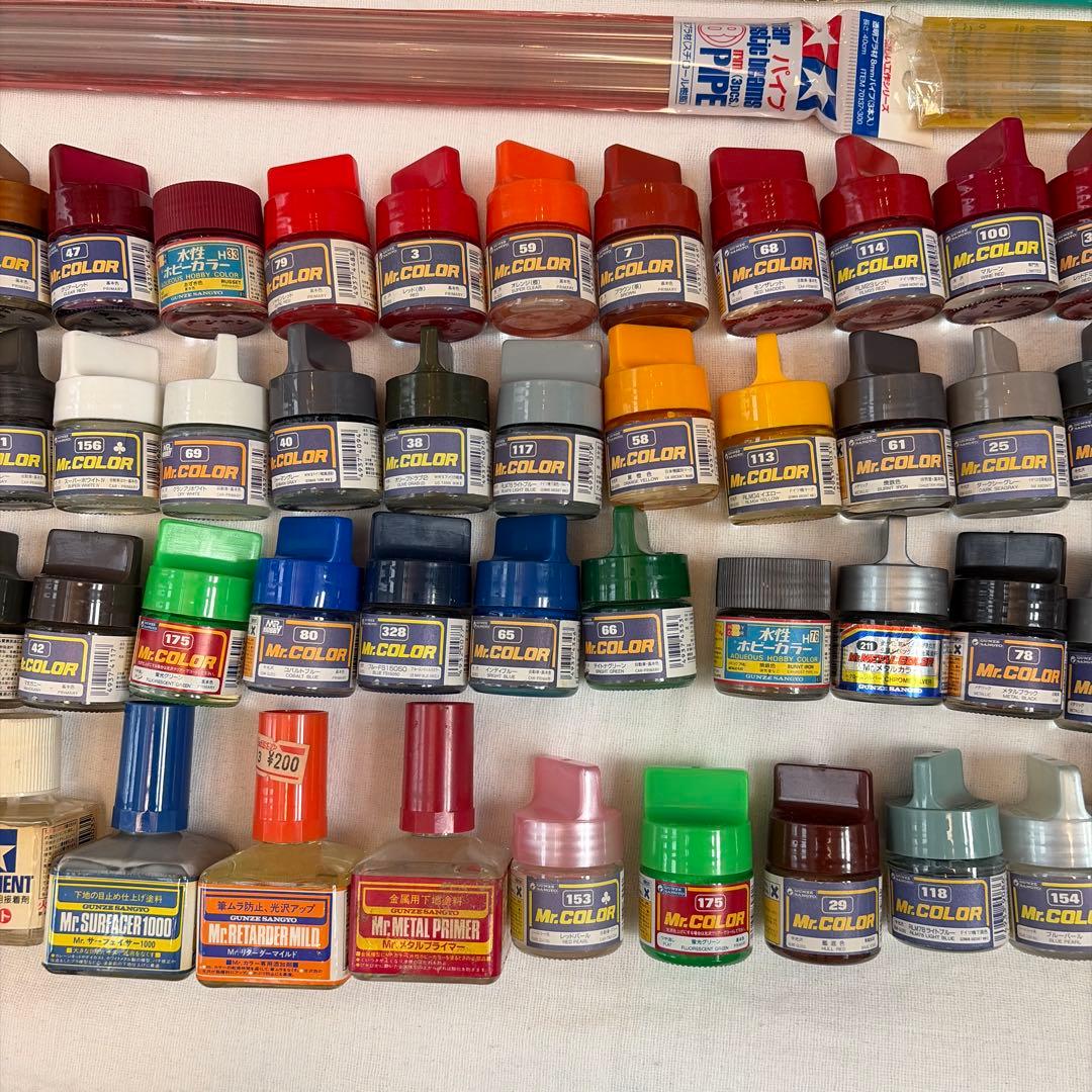 ピ*ル様 プラモ塗料大量セット Mr.カラー・タミヤ＋プラ材・改造パーツ一式引退