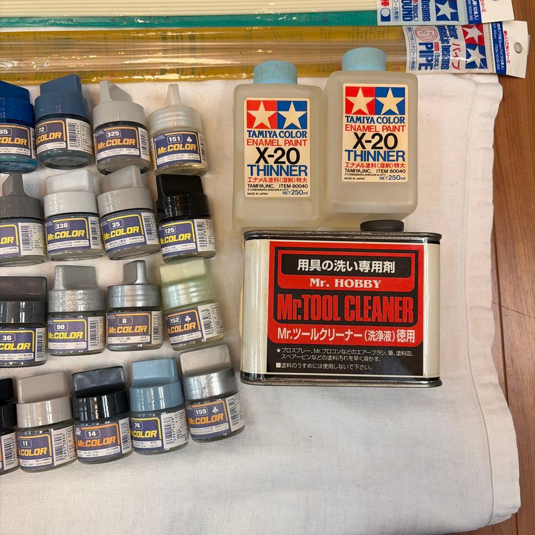 ピ*ル様 プラモ塗料大量セット Mr.カラー・タミヤ＋プラ材・改造パーツ一式引退