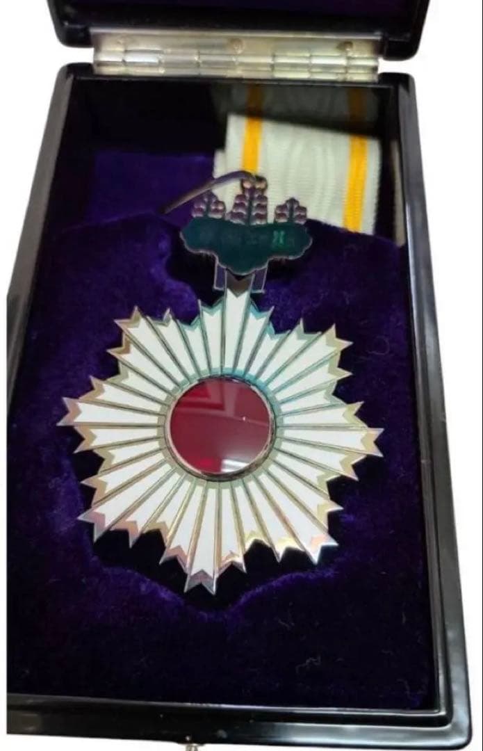 希少 極美 勲章 勲三等旭日中綬章 共箱