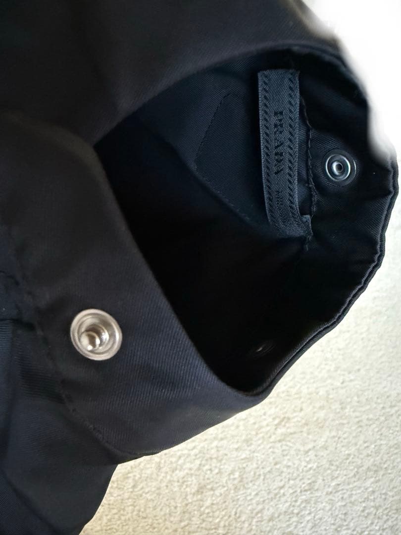 PRADA Re-Nylon ドッグレインコート ブラック