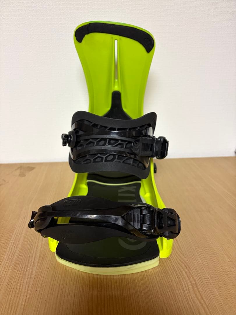 FLUX XF Lサイズ　ネオンイエロー