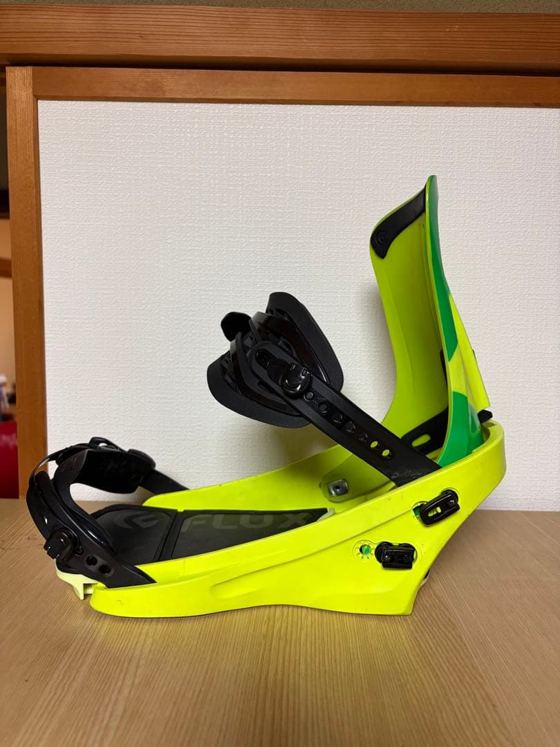 FLUX XF Lサイズ　ネオンイエロー