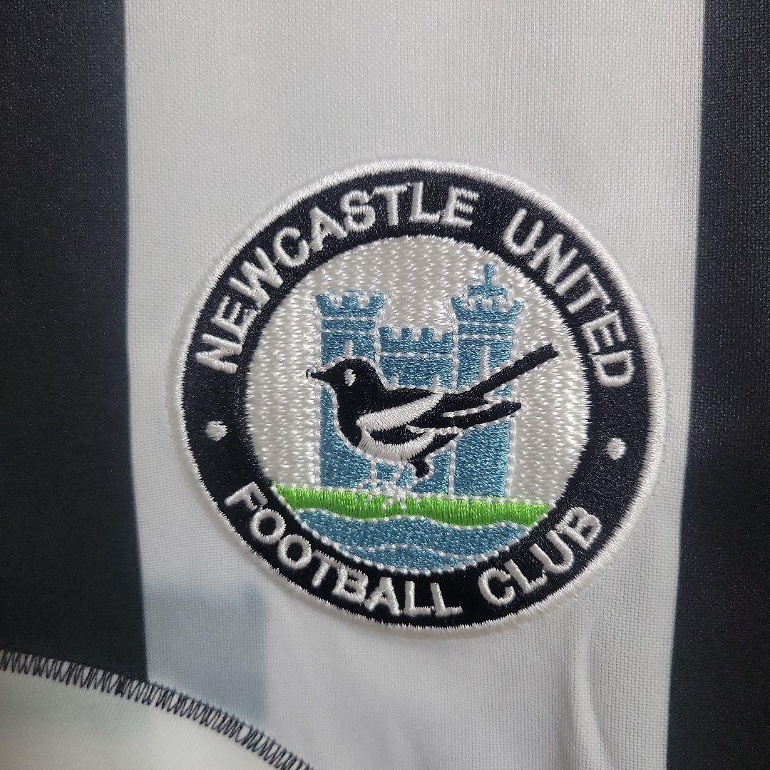 ニューカッスル・ユナイテッド 復刻ユニフォーム
