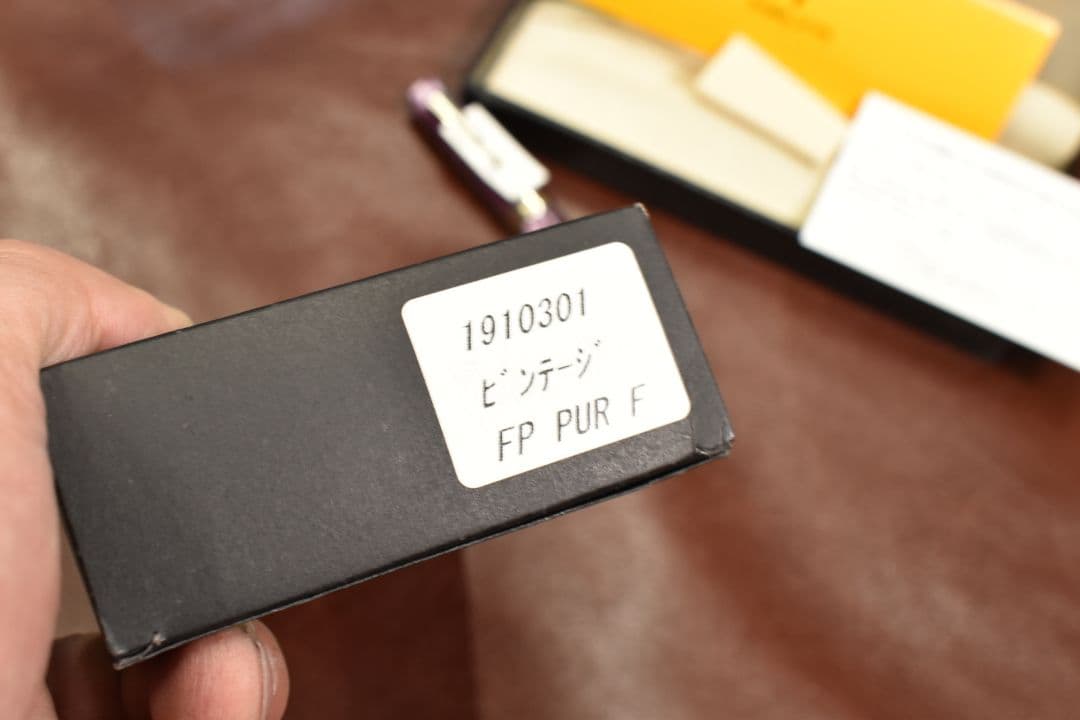 【未使用品】DELTA ビンテージ パープル 万年筆 ニブF 紫