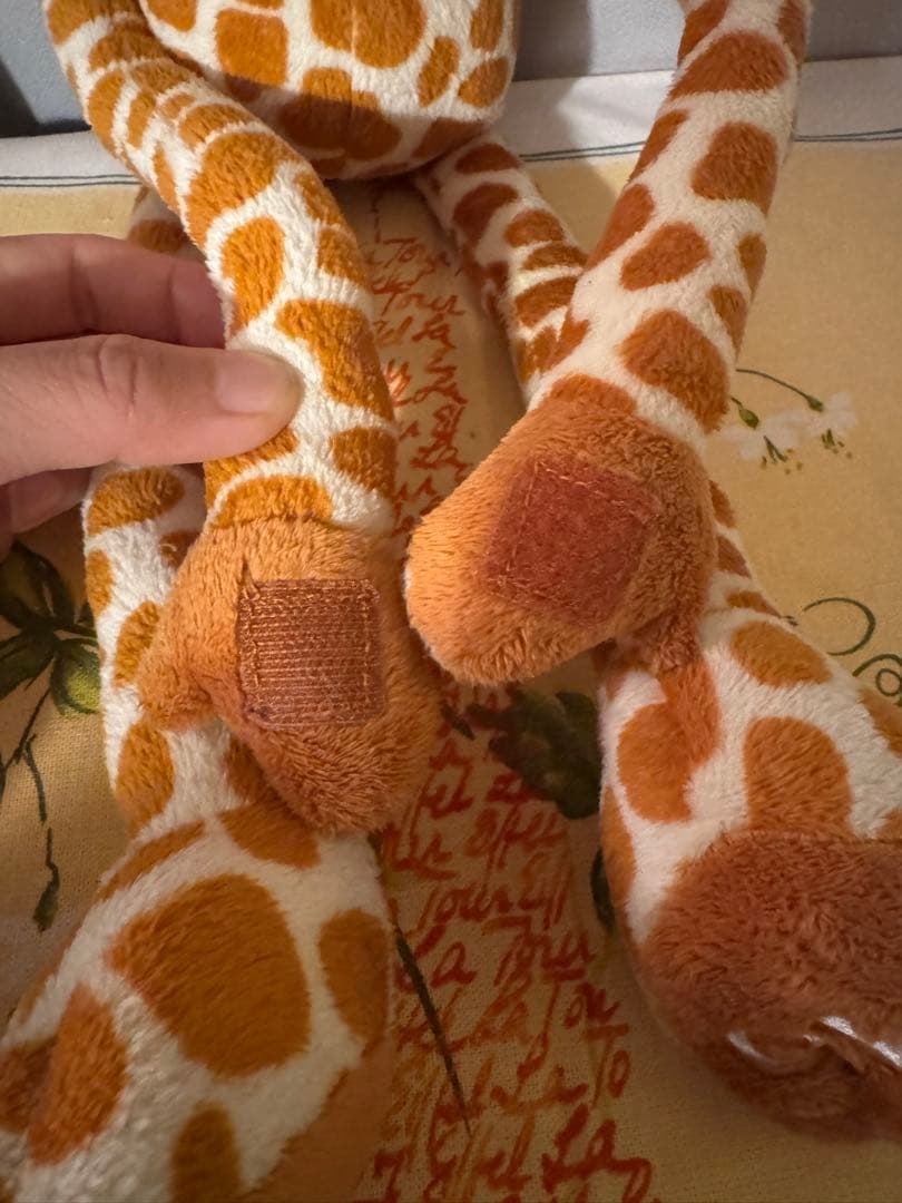 NY FAO キリンのお人形