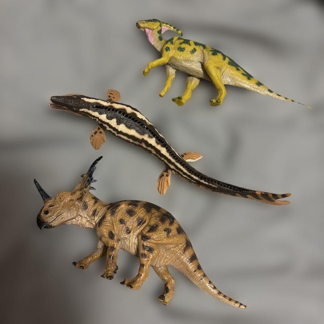 恐竜フィギュアセット