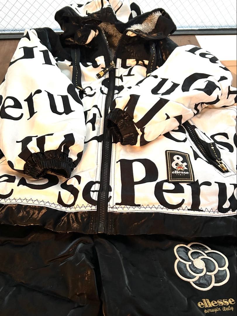 白*ぎ様 5万円相当♡ellesse エレッセ スキースノボーウエア リバーシブ