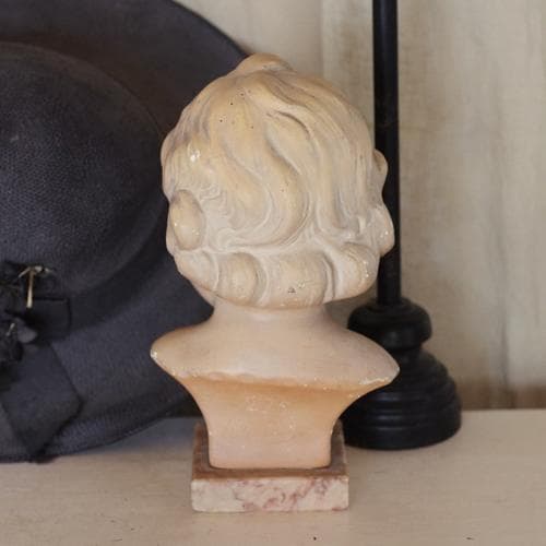 アンティーク　少女像