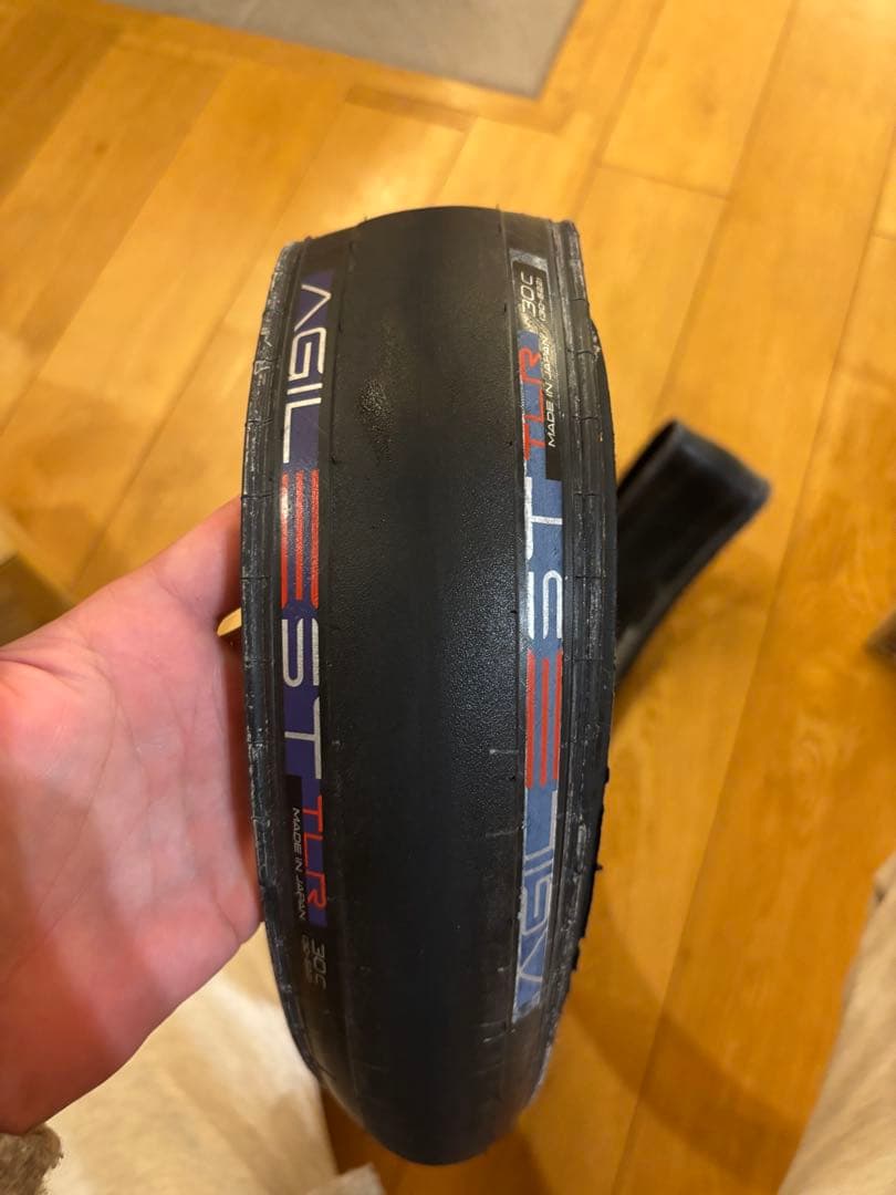パナレーサー　アジリスト　30c チューブレスタイヤ　グリップまだまだあります。