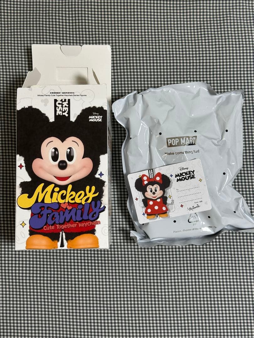 POPMART ディズニー ミッキーファミリー ぬいぐるみ　ミッキー　ミニー