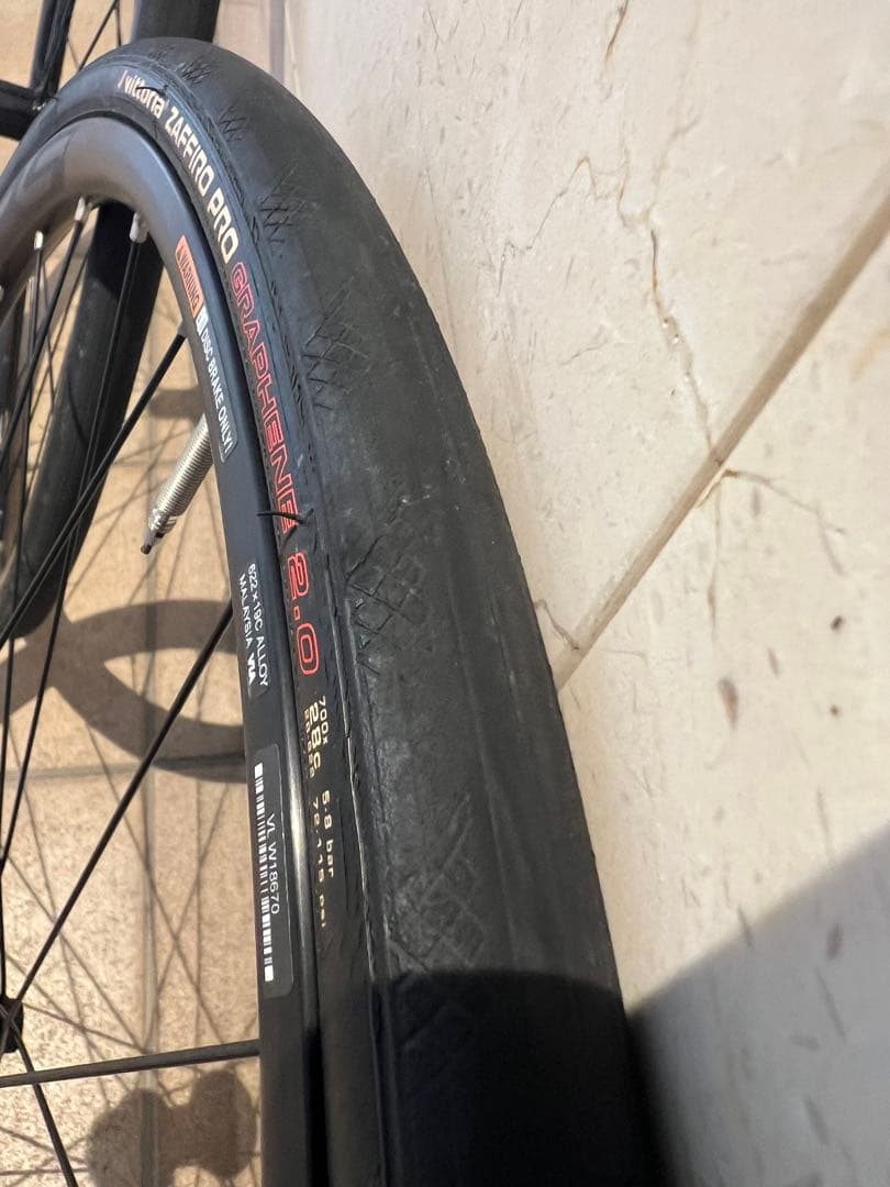 【美品】シマノ WH-RS171 DB（タイヤ・チューブ付） 完成車外し