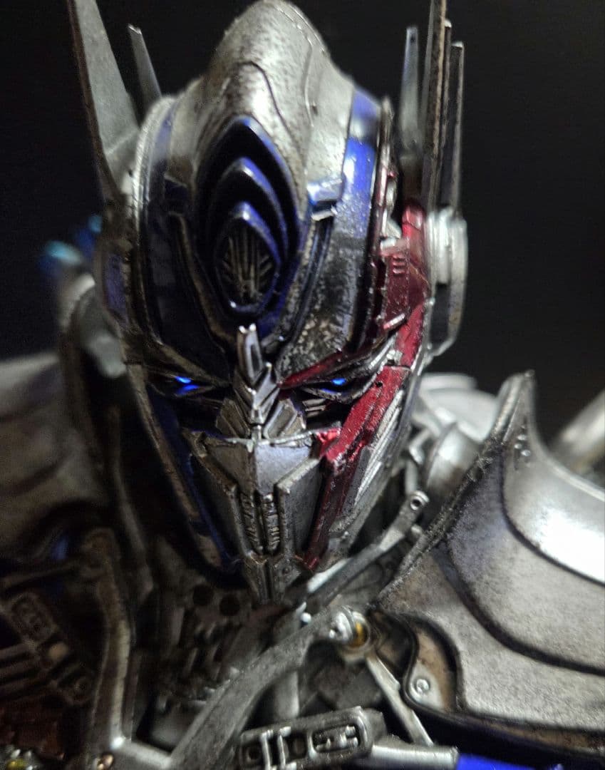 トランスフォーマー　スリーエー オプティマスプライム 最後の騎士王ver