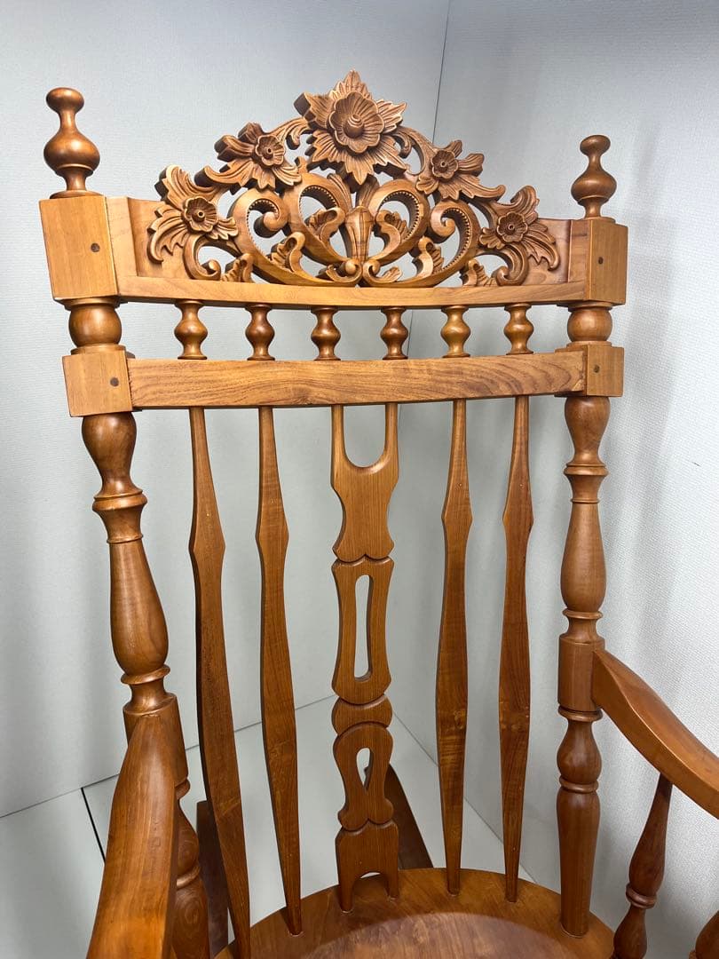 希少 木製 ロッキングチェアー 彫刻入 揺り椅子 ウッドチェア アームチェア