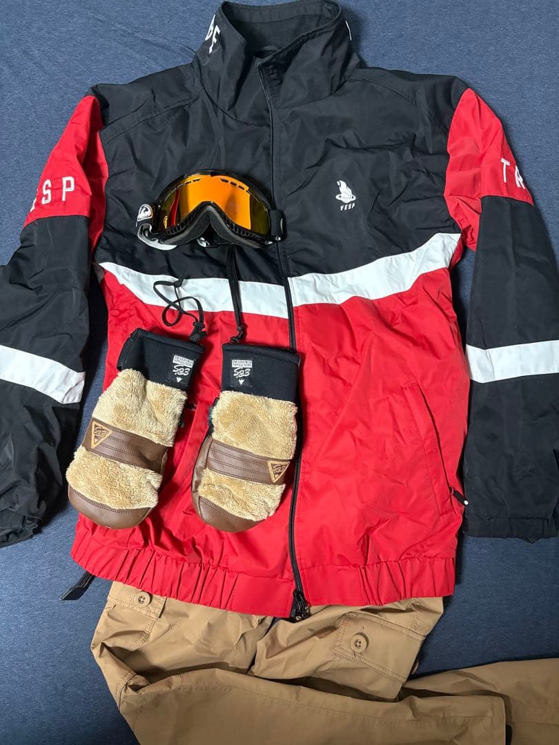 スノーボードウェア 黒/赤/白