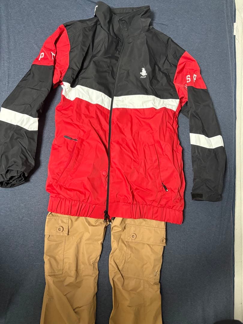 スノーボードウェア 黒/赤/白