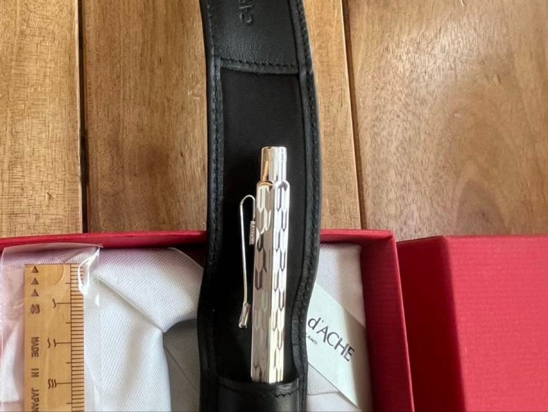 CARAN d'ACHE ボールペン