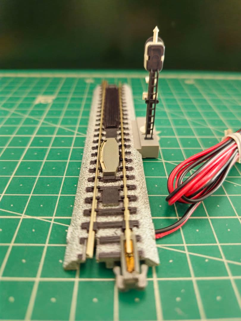 KATO 3灯式自動信号機(３個セット)、自動信号機用電源のセット