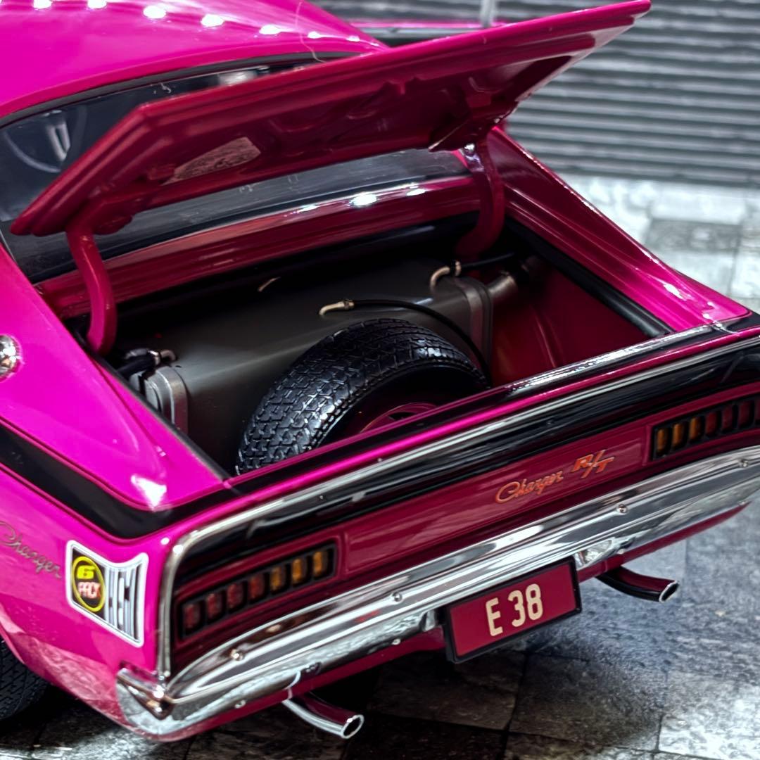 1/18 CC クライスラー ヴァリアント E38 R/T チャージャー