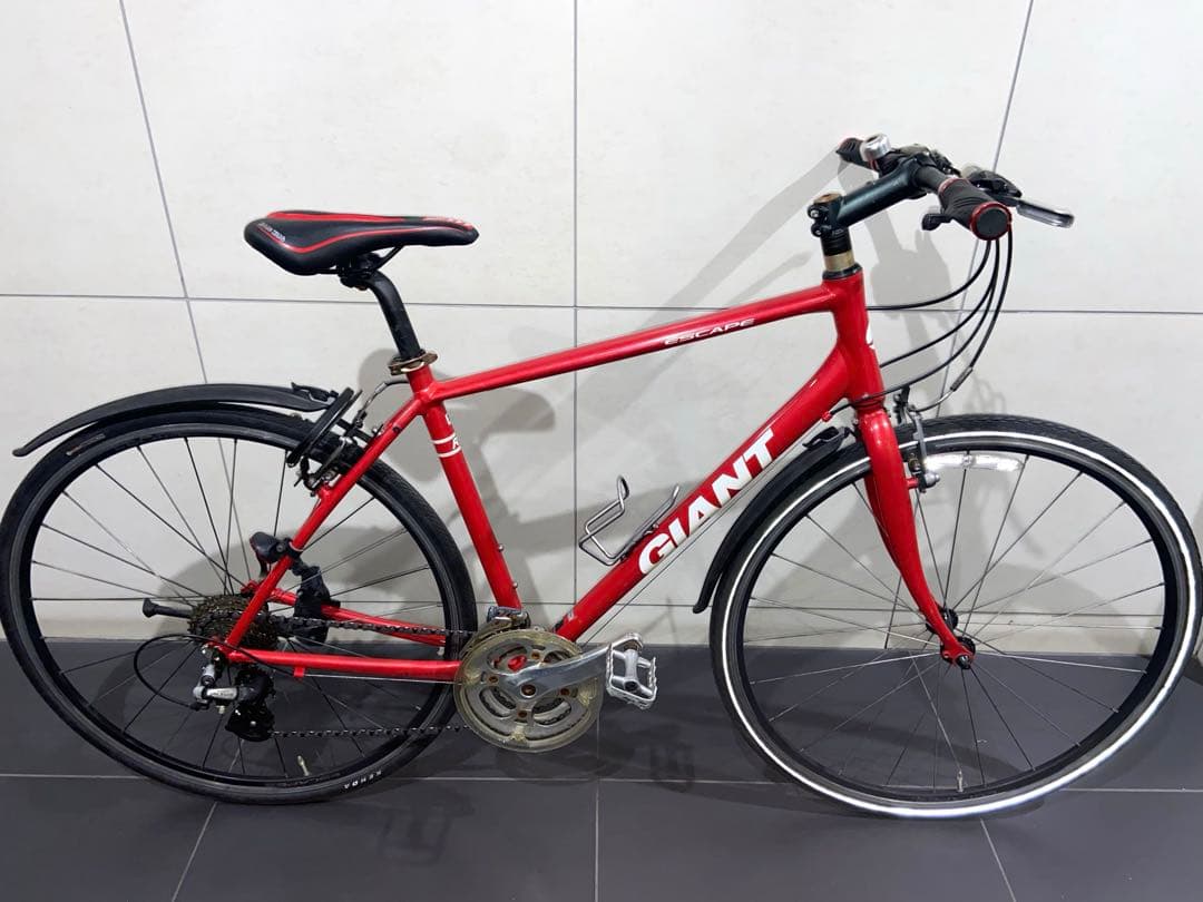 美品！GIANT escape R3クロスバイク　ジャイアント　エスケープrx3