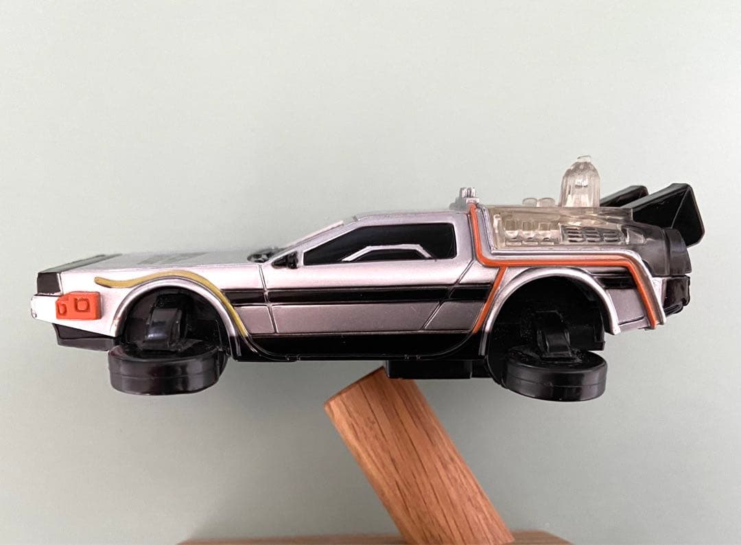 今週のみ【レア年代物】光る‼︎バック・トゥ・ザ・フューチャー デロリアン ミニカー