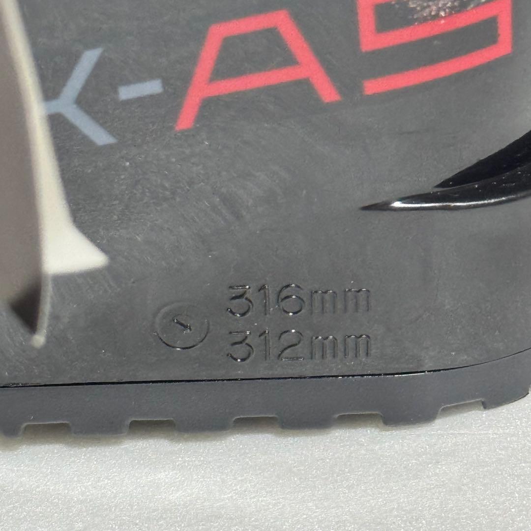 未使用28cmスキー ブーツ黒色初心者格安処分エントリー軽量モデル