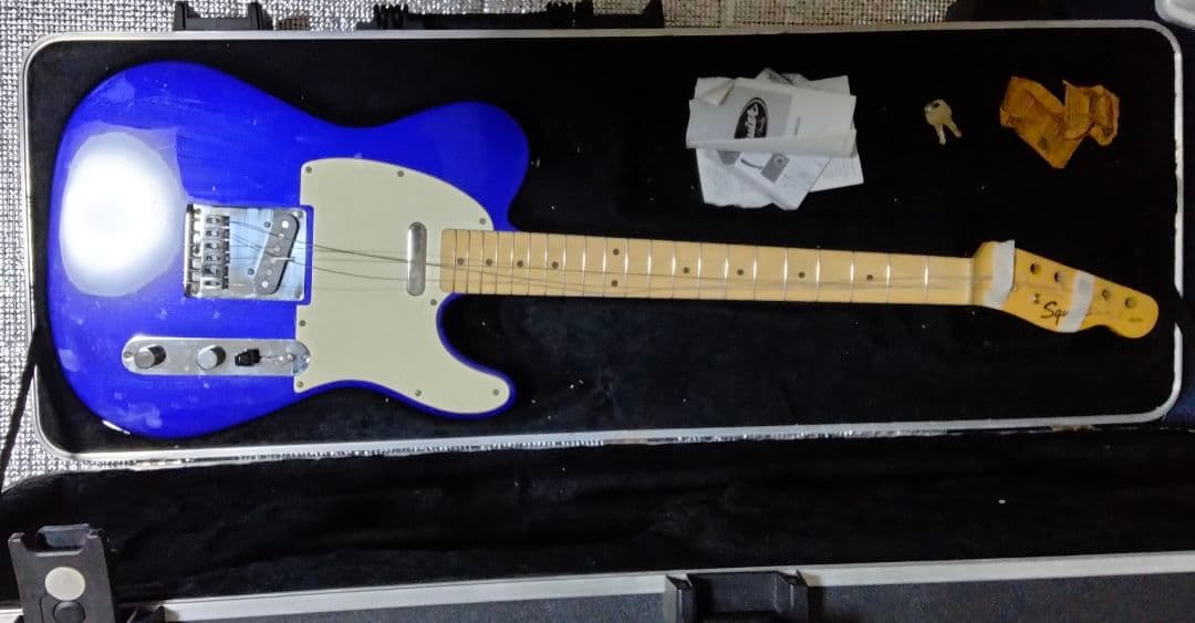 青色エレキギター ケース付き