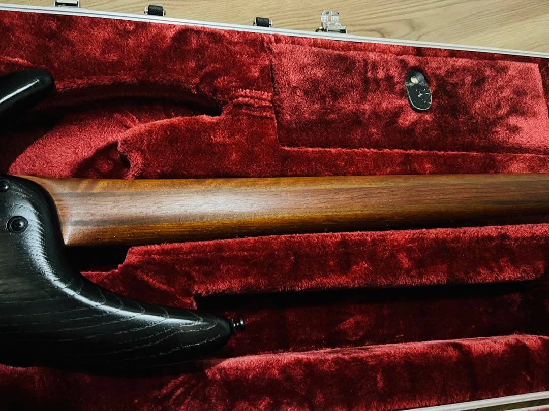 Ibanez SR605E-BKT 5弦ベース 純正ハードケース付き