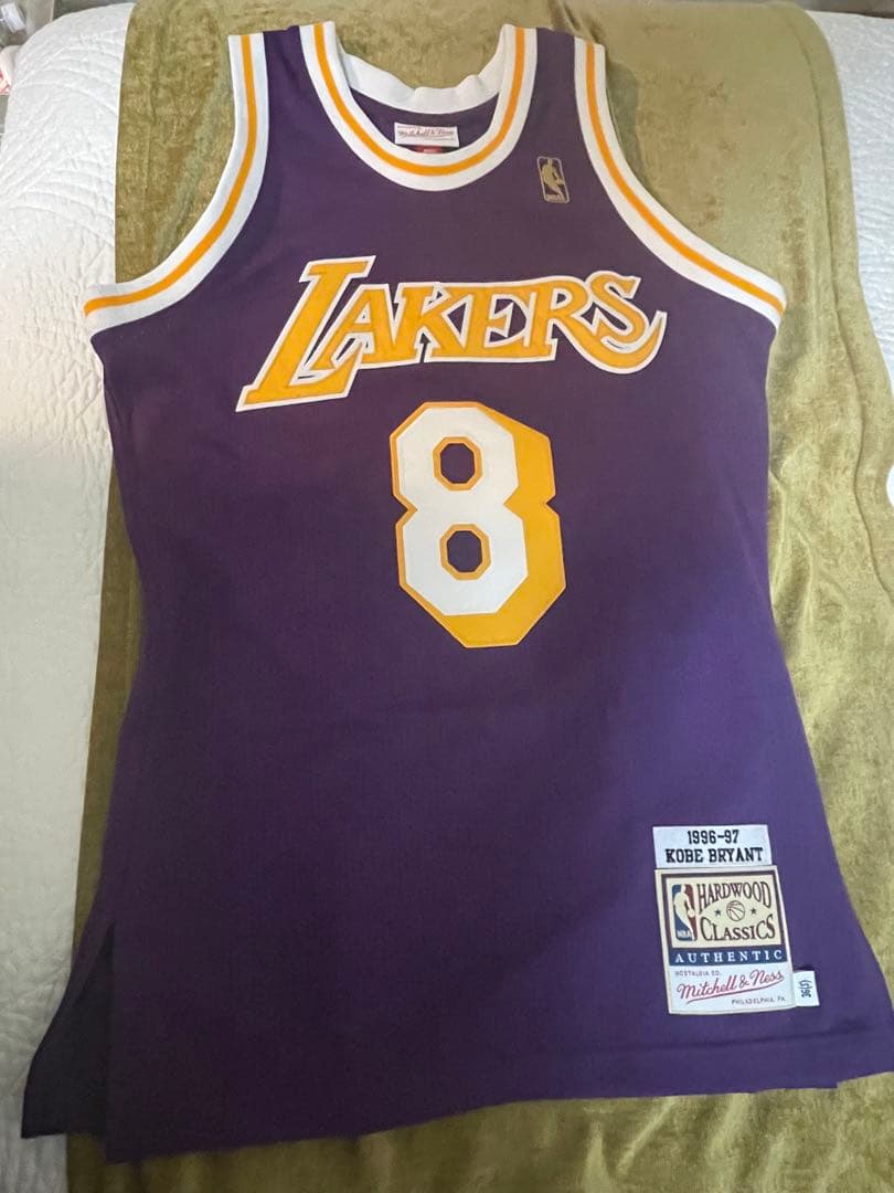 コービー　ユニフォーム　レイカーズ