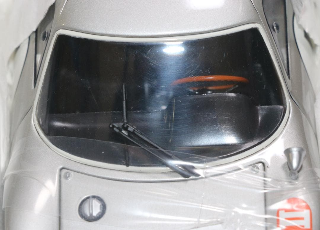 ミニチャンプス製　ポルシェ９０４カレラGTS　１９６４日本グランプ 1/18