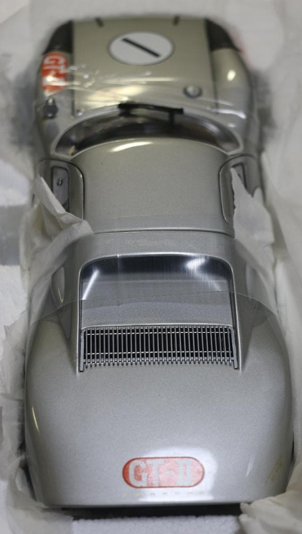 ミニチャンプス製　ポルシェ９０４カレラGTS　１９６４日本グランプ 1/18