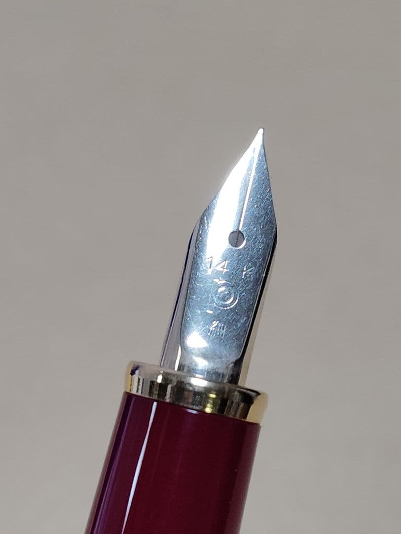 万年筆　プラチナ　14K　細字　ワインレッド