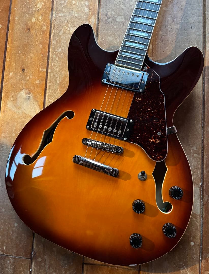 GROTE セミアコ 目立つ傷無し美品