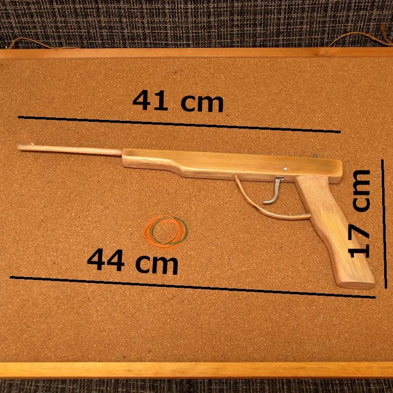 ゴム鉄砲　手作り　DIY　竹材　拳銃　ピストル木彫り
