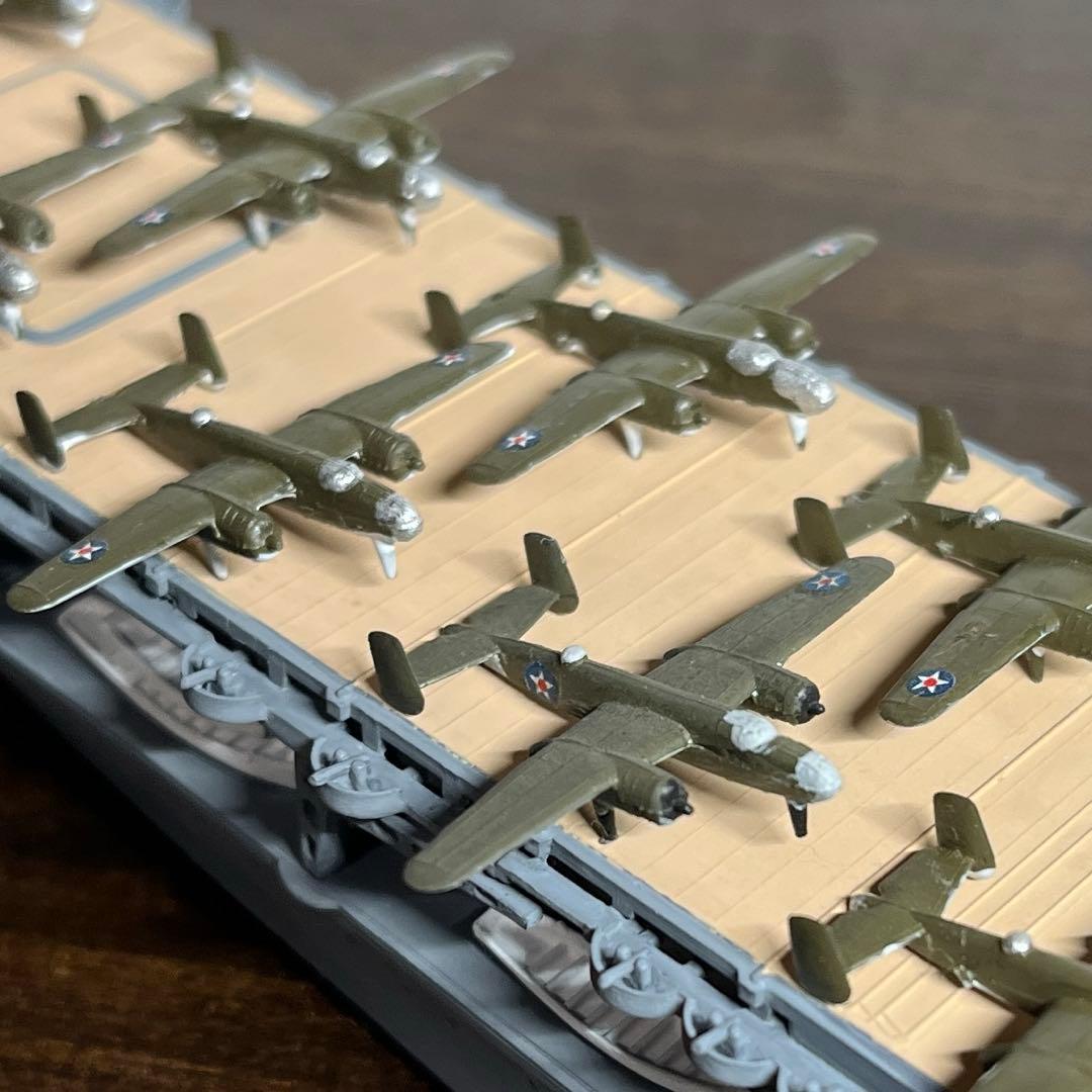 1/700 アメリカ海軍　航空母艦　ヨークタウン　ホーネット　2隻セット