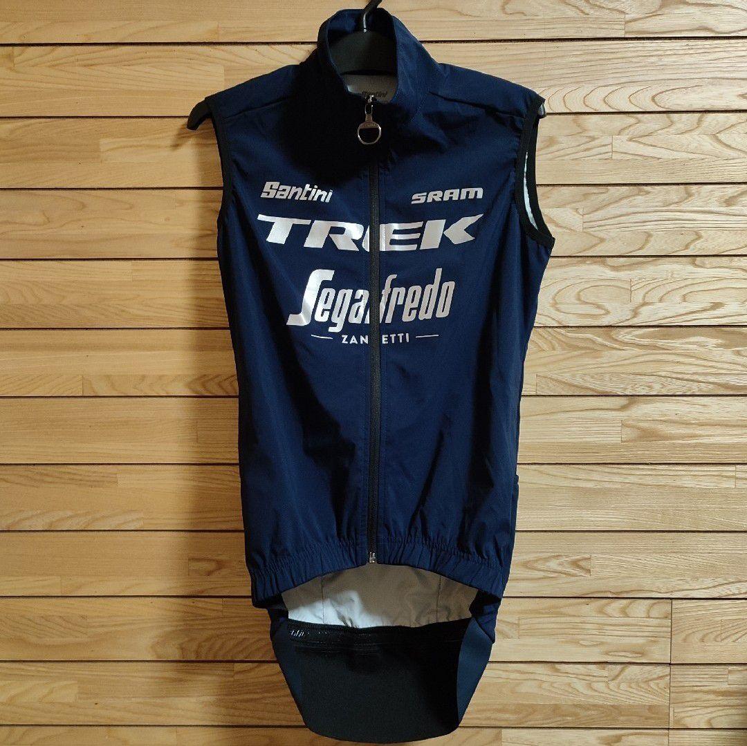 支給品　Trek Segafredo　防水レインジャケット　トレックセガフレード